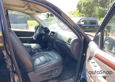 2004 Ford Explorer Limited z USA, uszkodzony, nr VIN 1FMZU75W84UA55923